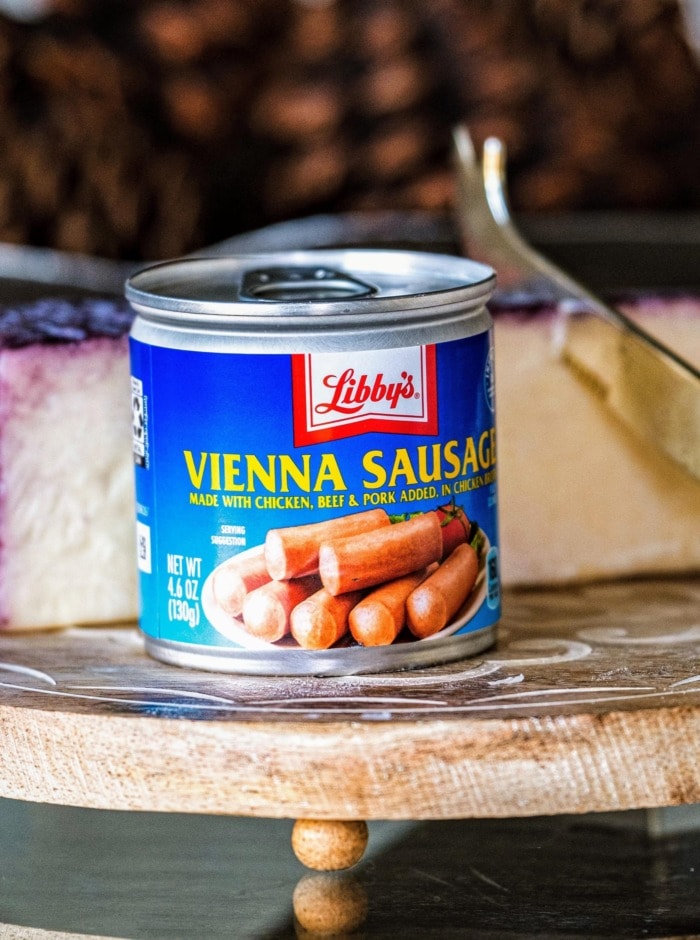 a can of vienna sausages