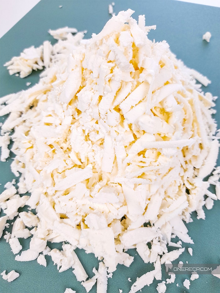 Shredded feta cheese