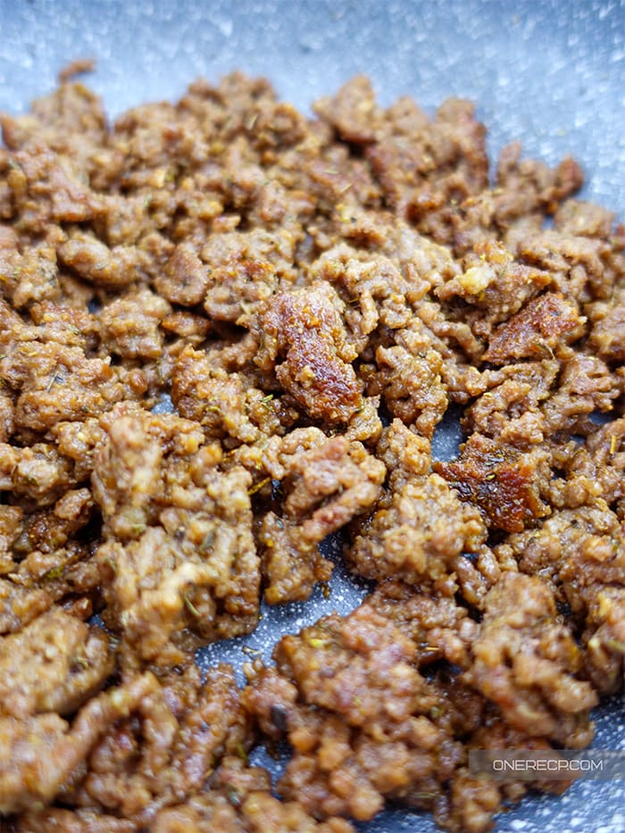 Close-up of cooked ground beef in a pan
