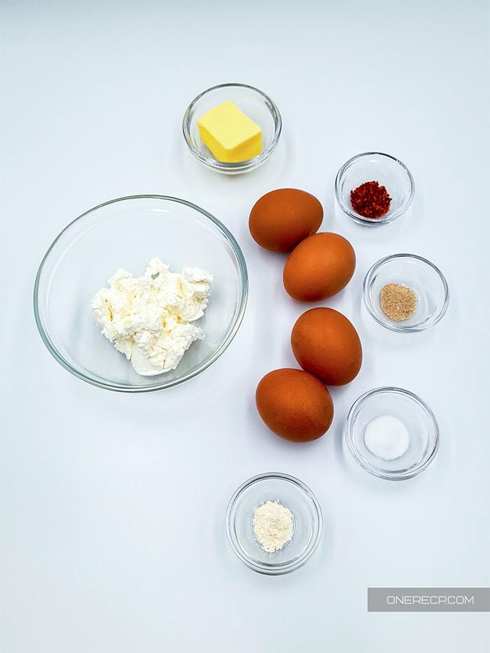 Ingredients for scrambled eggs with ricotta cheese